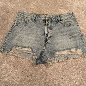 Pacing Jean shorts size 28